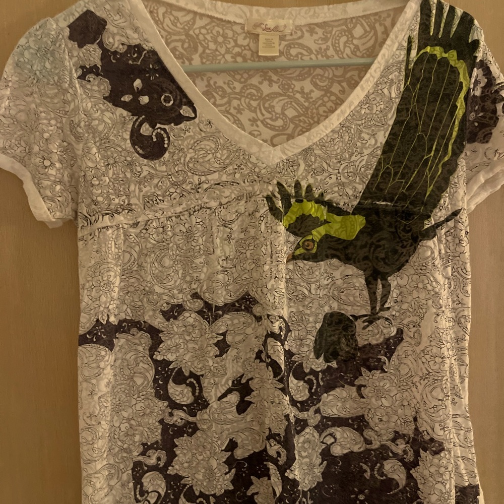 LUX shirt with bird and lace detail